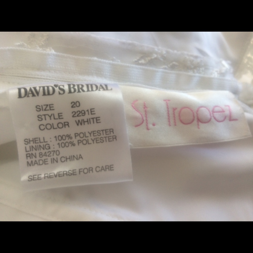 SALE! David’s Bridal wedding gown/dress size 20 - Picture 8 of 8